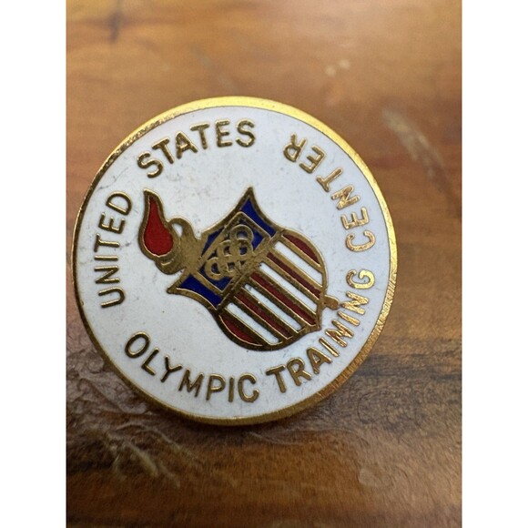 Vintage United States Olympic Training Center Pin Lapel Pin Tie Tack - Picture 1 of 9